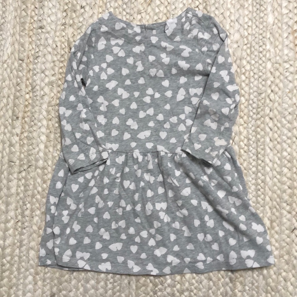 GAP heart shirt